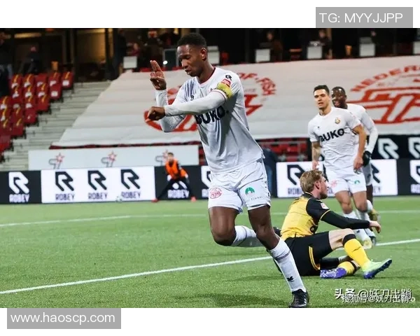 前进鹰与登博思的激烈对决谁能在赛场上笑到最后 前进鹰与登博思的激烈对决谁能在赛场上笑到最后